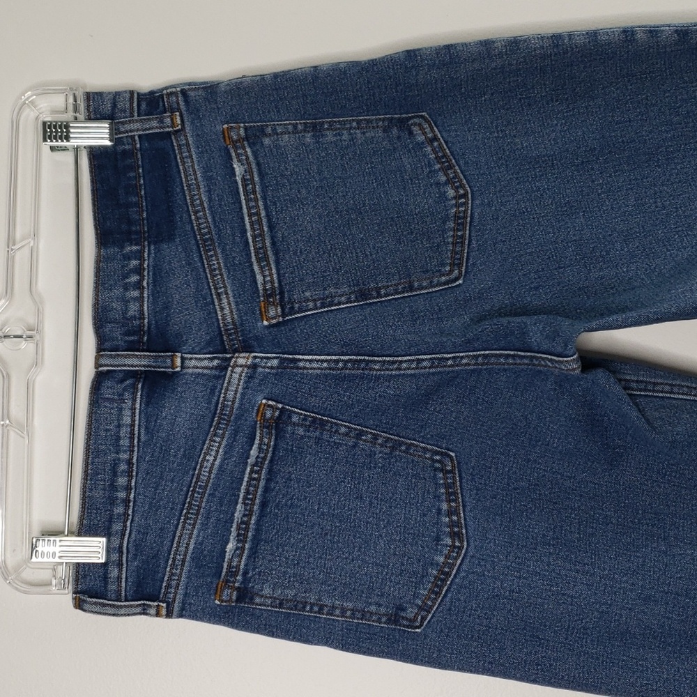 Abercrombie & Fitch The Mom Jeans button-front high-rise raw hem size 6/… - Picture 10 of 12